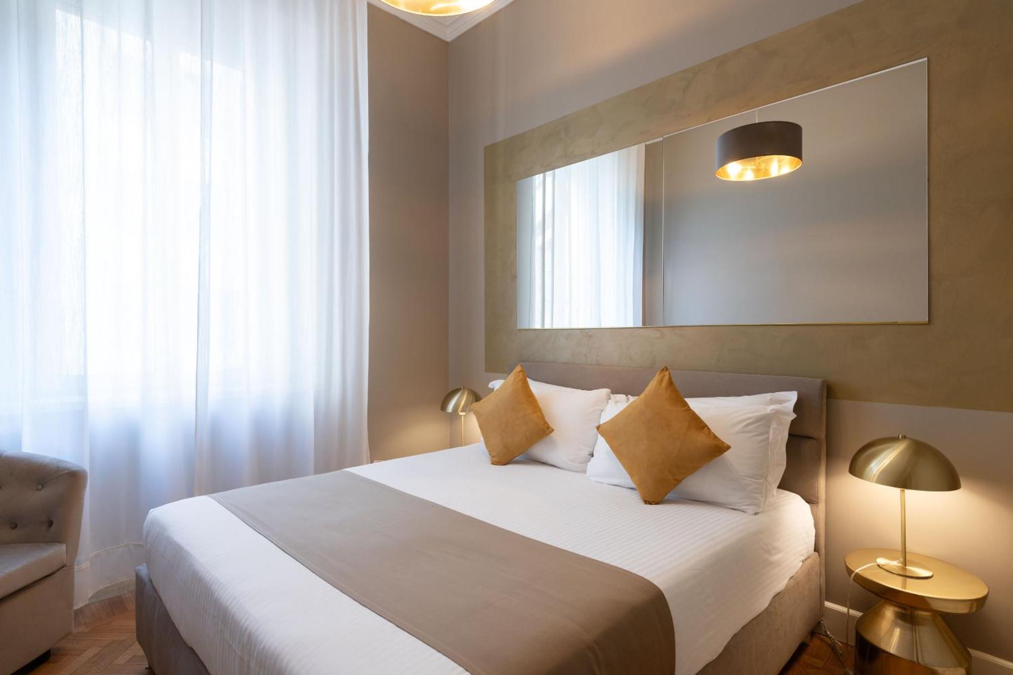 Four-Bedroom Luxury Apartment - Via Colonnetta 2