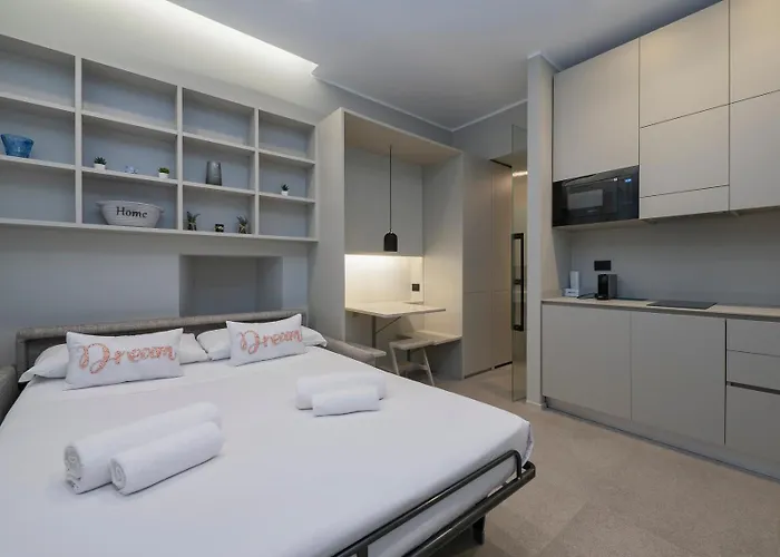 Luxury apartment - Cesare da Sesto 23